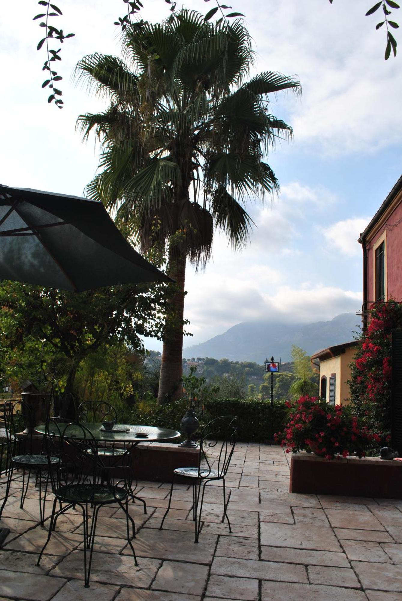 Sous L'Olivier Bed and Breakfast Mentone Esterno foto
